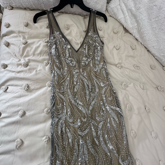 Gorgeous evening gown by Basix - Picture 3 of 6